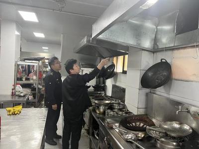 強(qiáng)化餐飲油煙單位管理,助力打贏藍(lán)天保衛(wèi)戰(zhàn)
